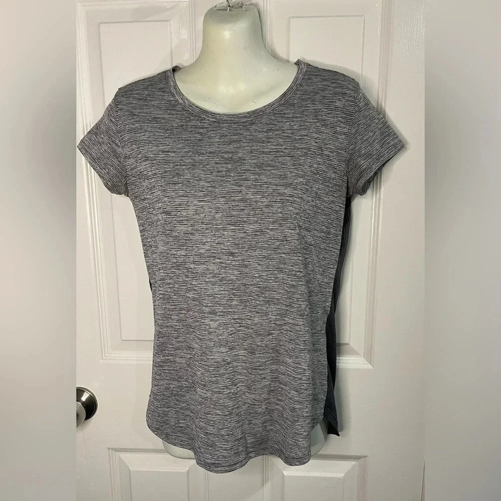 Under Armour Heat Gear Running Short Sleeve Running top Small